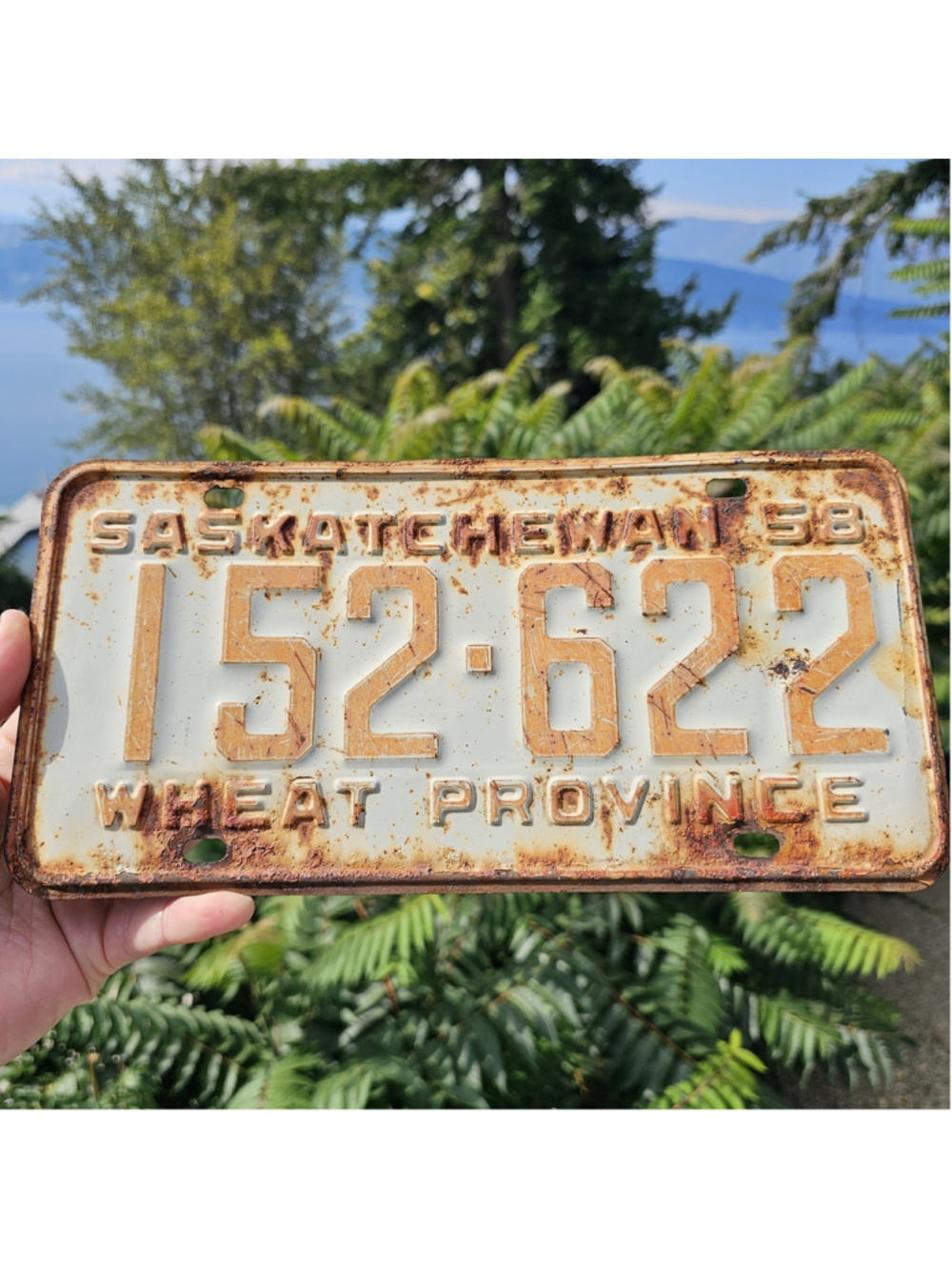 1958 Saskatchewan License Plate 152-622 Wheat Province Vintage Canada Rusty
